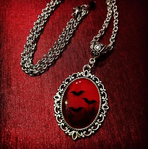Gothic Vintage-Inspired Pendant Necklace - Mystical Rose Gems